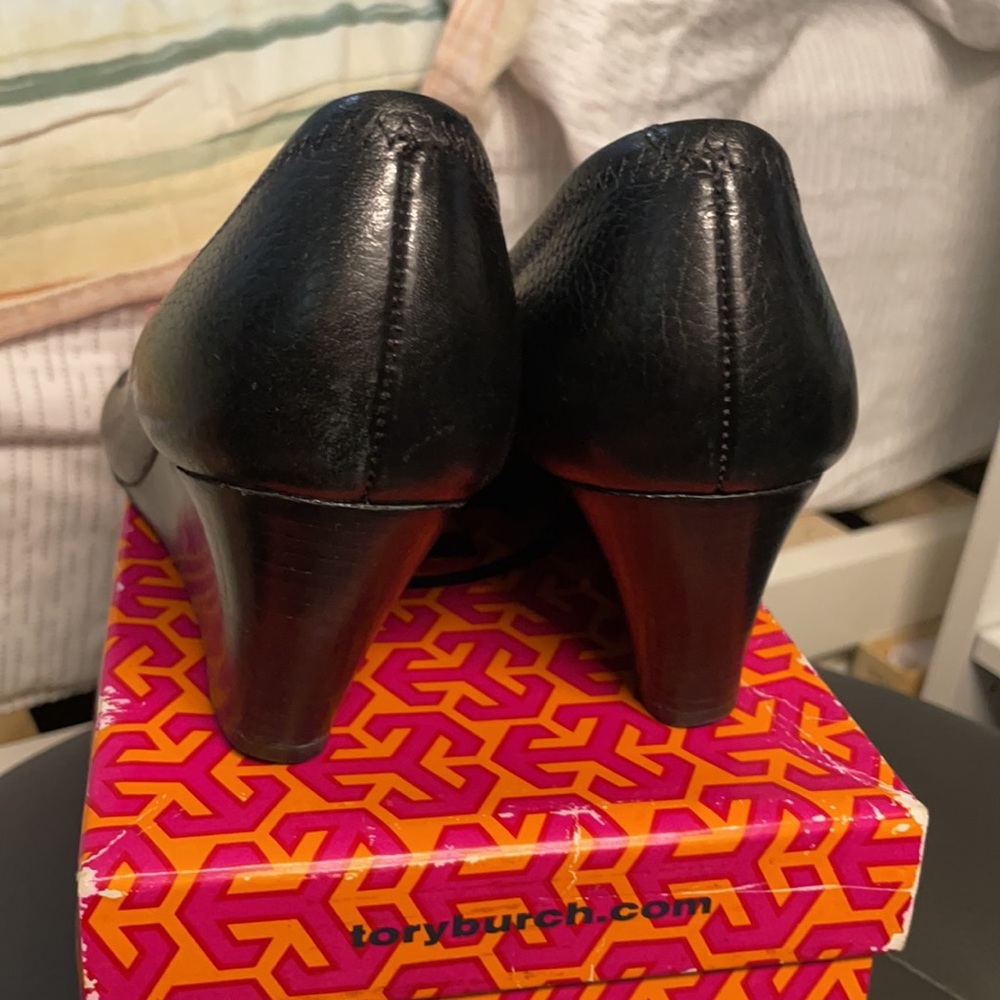 Tory Burch Pump - Picture 4 of 6